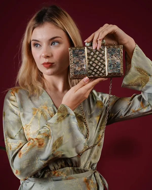 Regal_Mosaic_Shell_Clutch